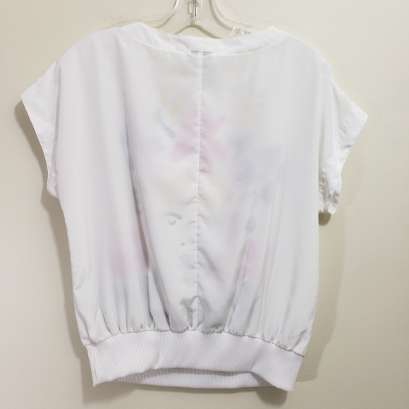 Vintage Campus Casuals flower face drawing graphic cap sleeve blouse - Picture 7 of 12